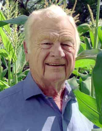 An Elderly Eddie Albert